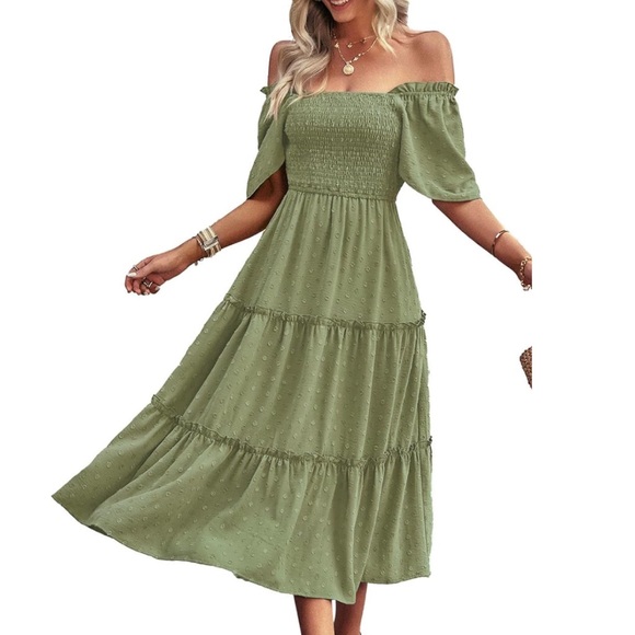 NWOT Smocked Tiered Midi Dress - Picture 3 of 5